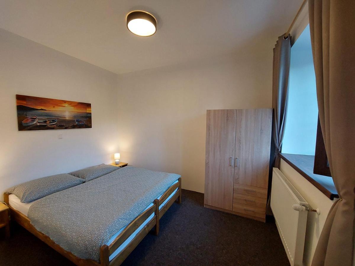 Hotel Penzion Staré Purkartice Hostalkovy Esterno foto