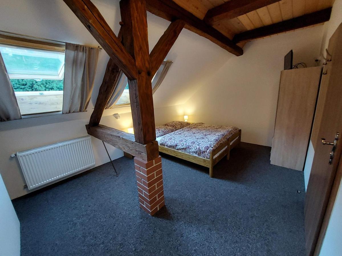 Hotel Penzion Staré Purkartice Hostalkovy Esterno foto