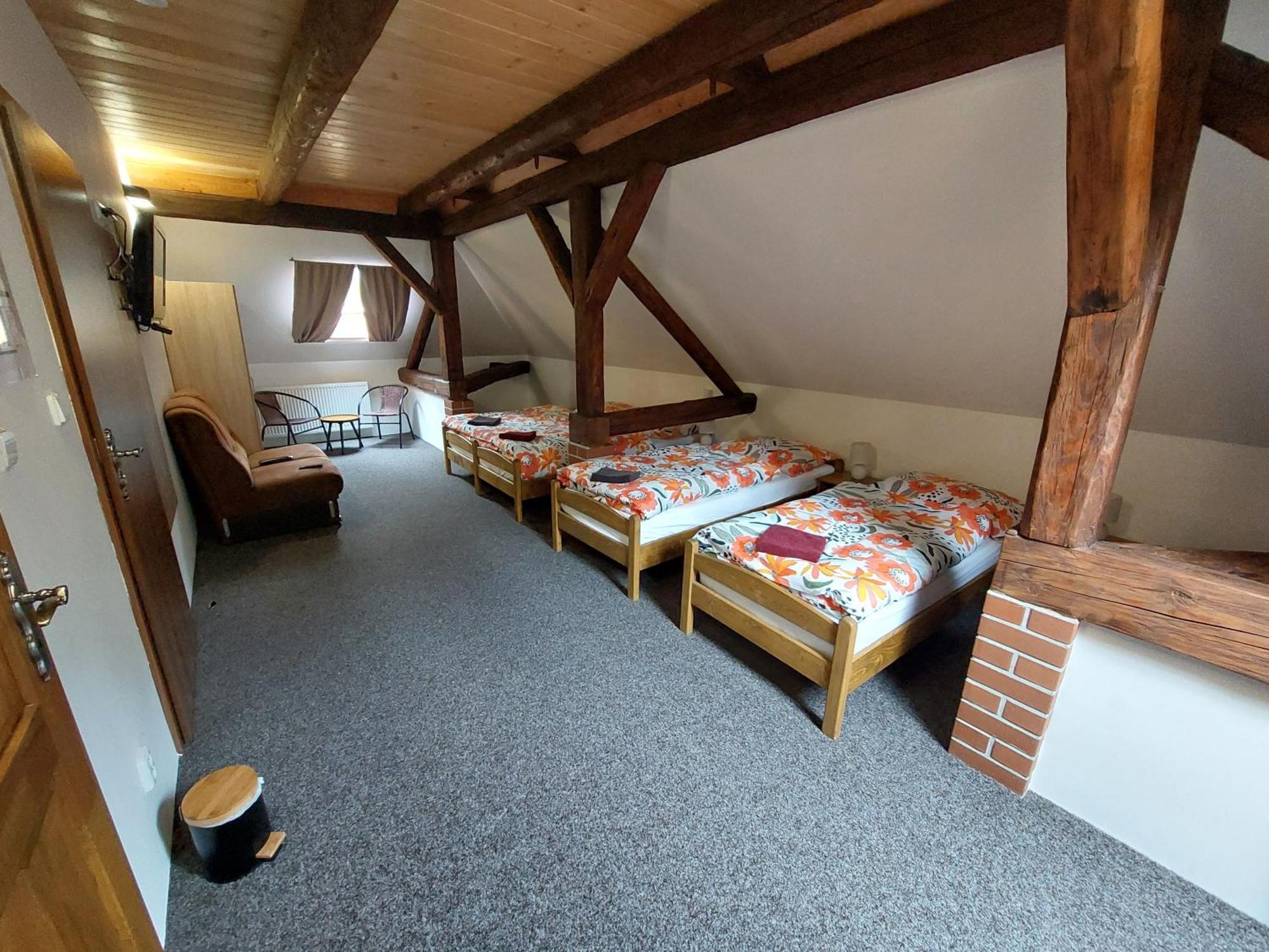 Hotel Penzion Staré Purkartice Hostalkovy Esterno foto